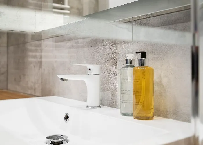 Lejlighed Rentplanet - Przy Muzeum Powstania Warszawskiego *