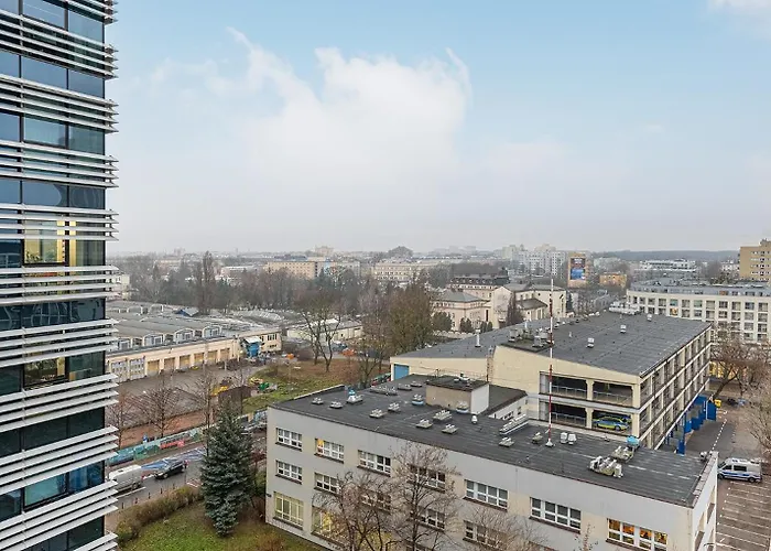 Rentplanet - Przy Muzeum Powstania Warszawskiego