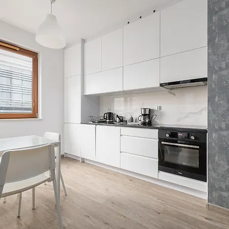 Rentplanet - Przy Muzeum Powstania Warszawskiego Apartment